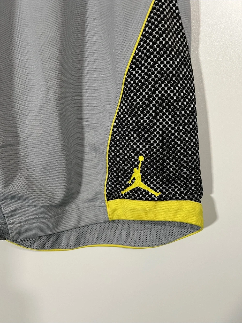 Jordan Premium Flight Basketball Shorts Gray and Neon Yellow Men’s Medium